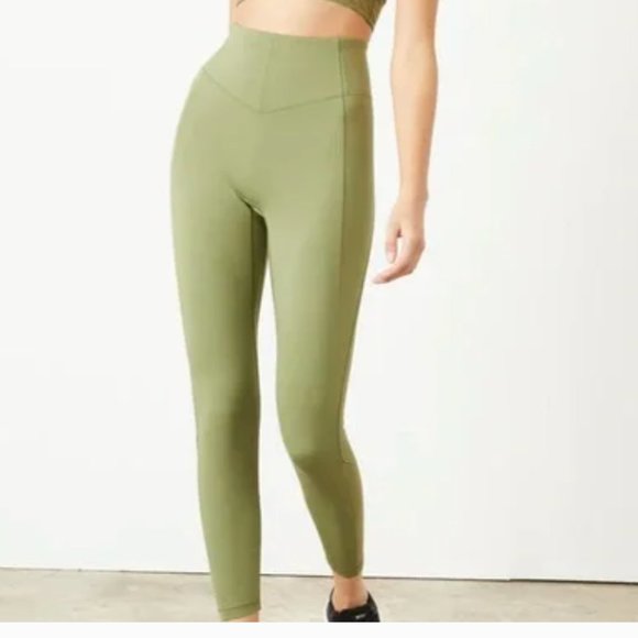 Le Ore Pants - NWT Bandier x Le Ore Andria Legging in Olive